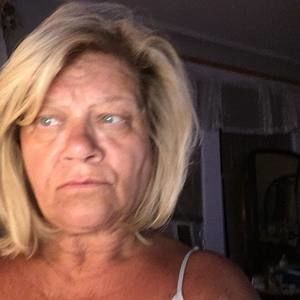 Meet your Posher, Deborah